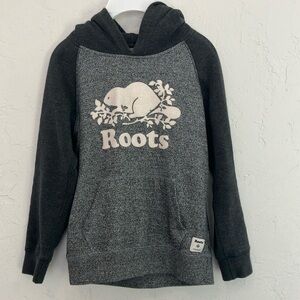 Roots Two-tone pre-owned Hoodie, size medium, 7-8.